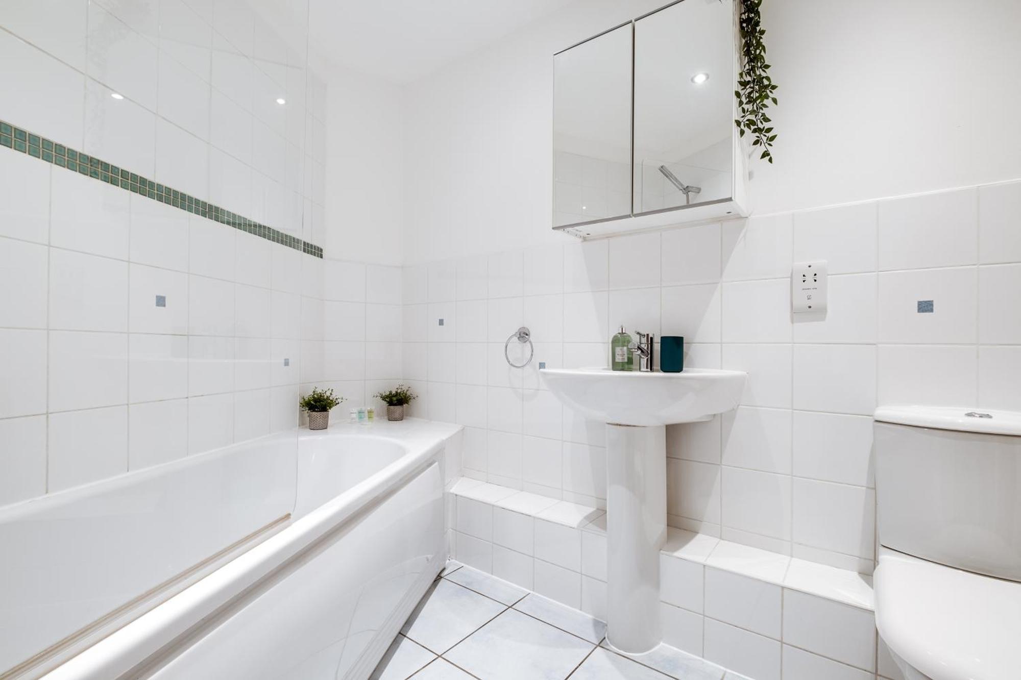 Pluxa Globe - Spacious Apartment In Jq With Parking バーミンガム エクステリア 写真
