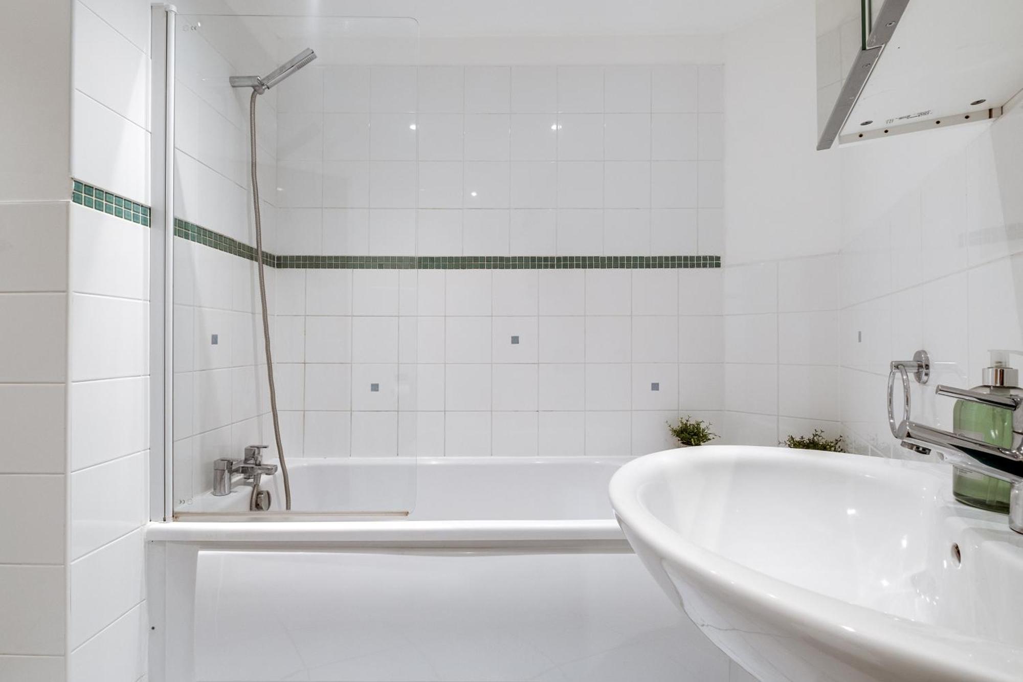 Pluxa Globe - Spacious Apartment In Jq With Parking バーミンガム エクステリア 写真